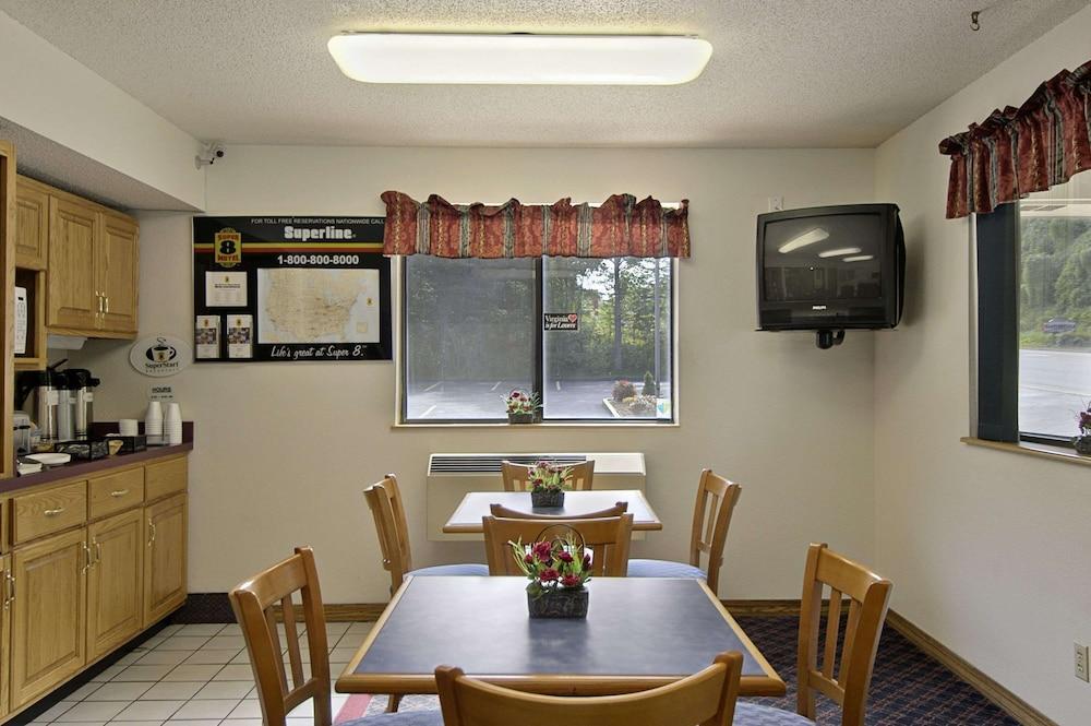 Super 8 By Wyndham Martinsville Va Exterior photo