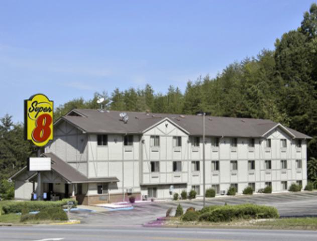 Super 8 By Wyndham Martinsville Va Exterior photo