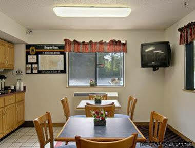 Super 8 By Wyndham Martinsville Va Exterior photo